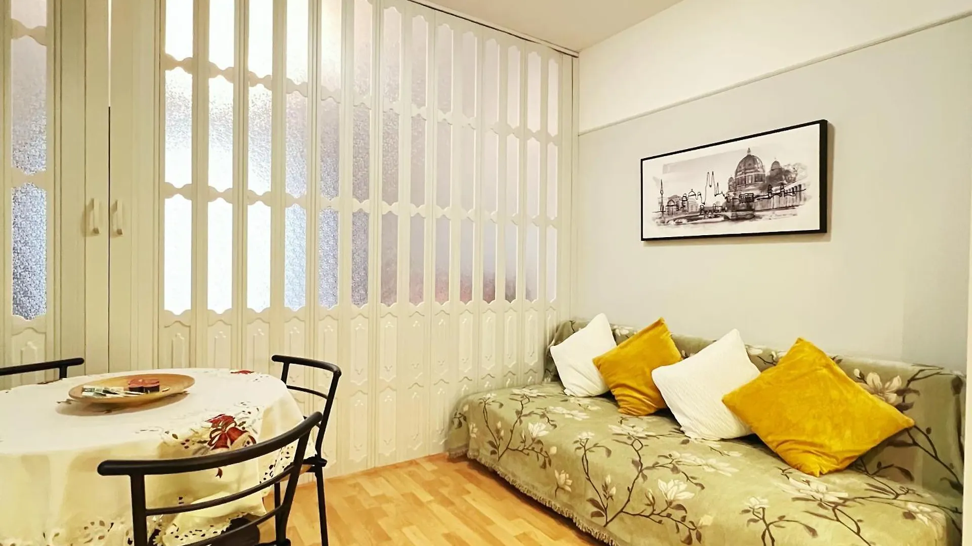 Apartment Acacia Aparhotel-Near New York Cafe Budapest